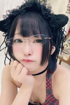 邻居们的女人